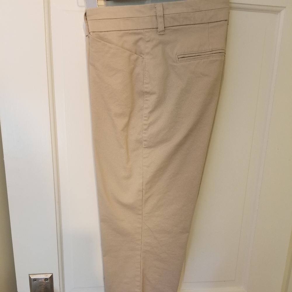 Gap Khaki Crop Pant